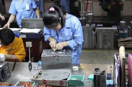 模具拋光2.jpg 模具拋光2.jpg