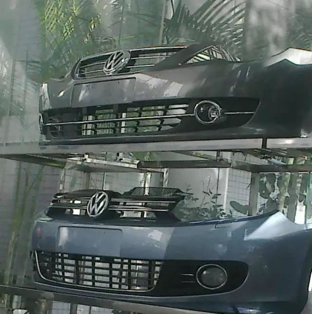 汽車(chē)前保險(xiǎn)杠.jpg 汽車(chē)前保險(xiǎn)杠