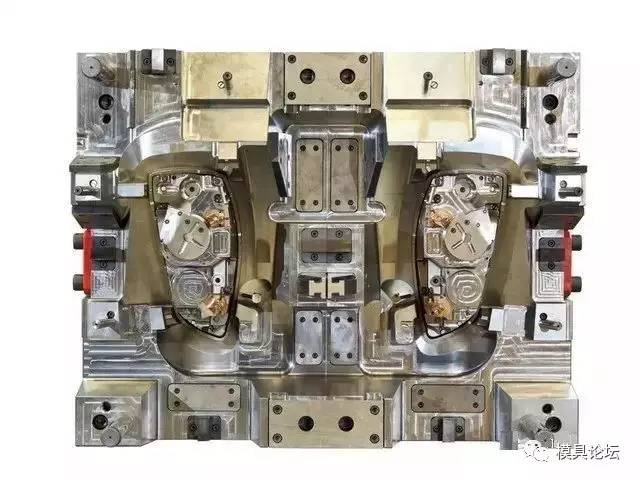 捷克linaset公司注塑模具5.jpg 捷克linaset公司注塑模具5