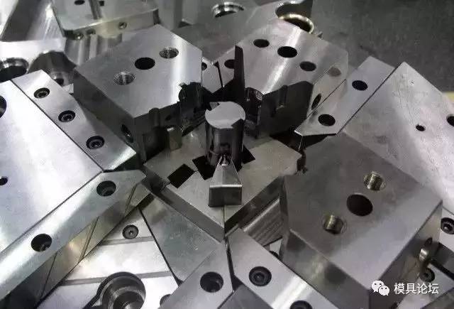 英國(guó)Ryetools注塑模具2.jpg 英國(guó)Ryetools注塑模具2